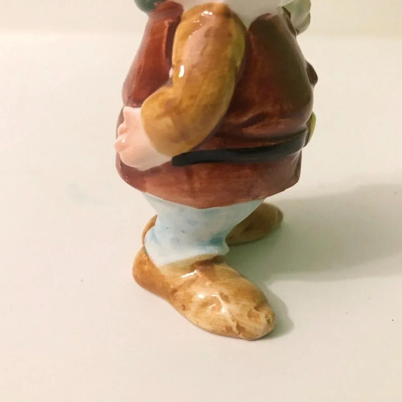 Vintage  Disney Snow White Happy Dwarf Green Hat Figurine 3.5 Inch Tall Japan - Picture 15 of 16